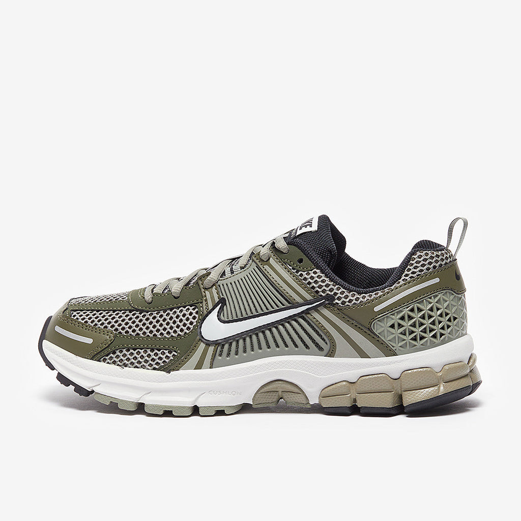 Nike Sportswear Older Kids Vomero 5 (GS)