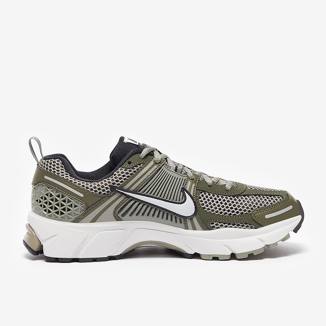 Nike Sportswear Older Kids Vomero 5 (GS)