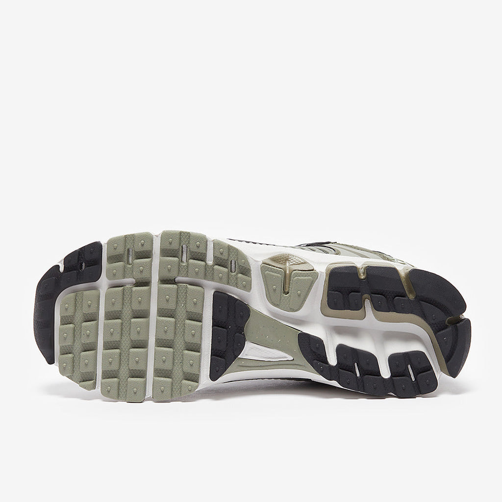 Nike Sportswear Older Kids Vomero 5 (GS)