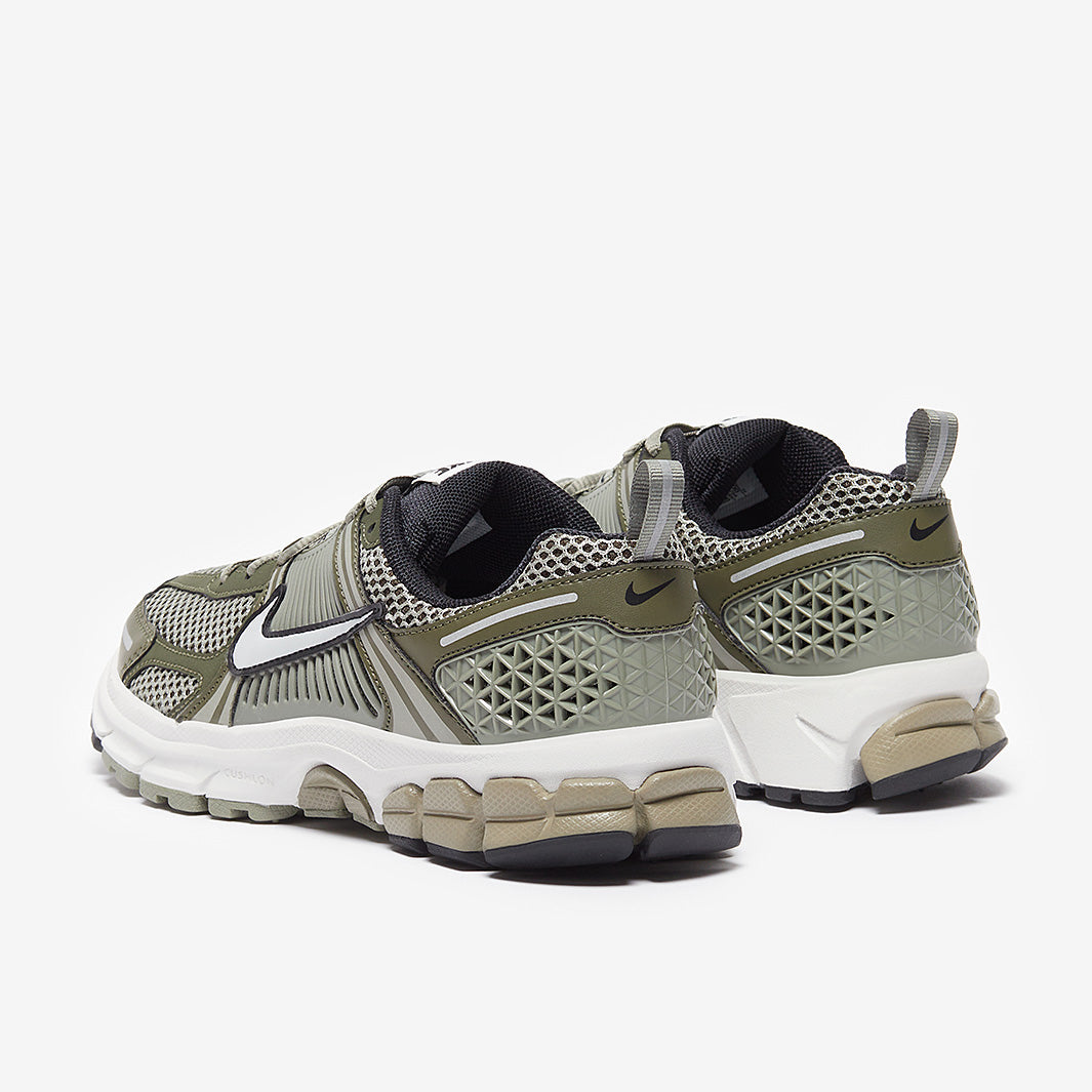 Nike Sportswear Older Kids Vomero 5 (GS)