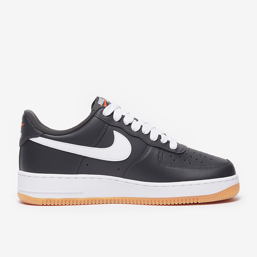 Nike Sportswear Air Force 1 '07 LV8