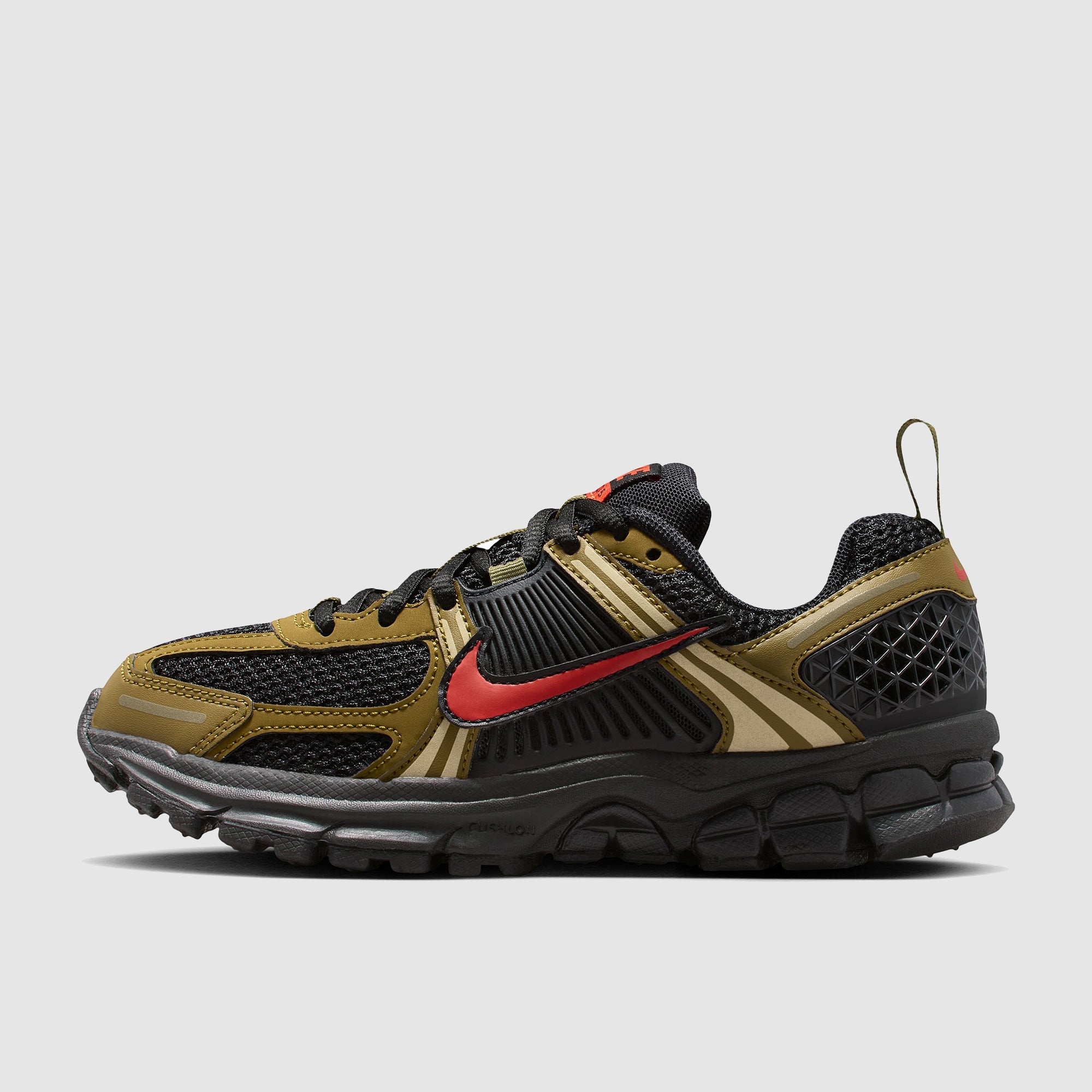 Nike Sportswear Older Kids Vomero 5 (GS)