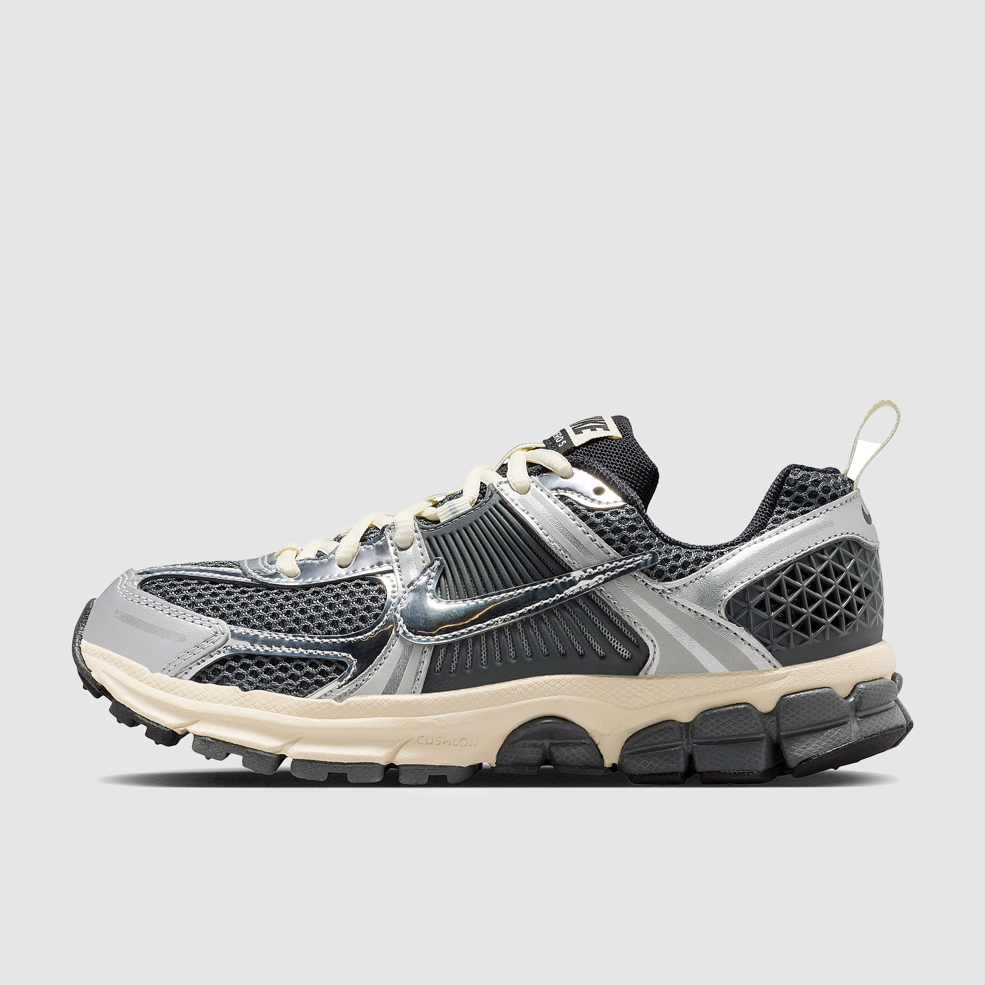 Nike Sportswear Older Kids Vomero 5 (GS)