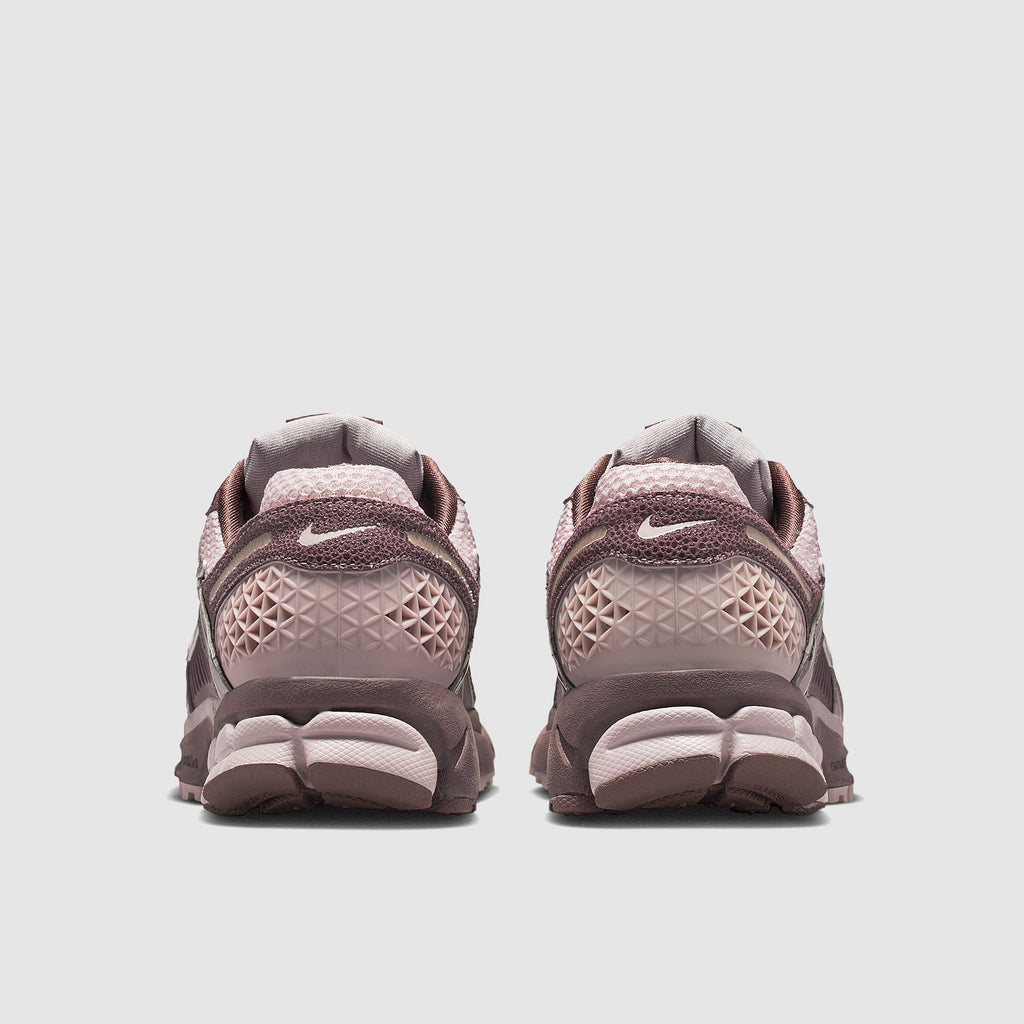 Nike Sportswear Womens Zoom Vomero 5