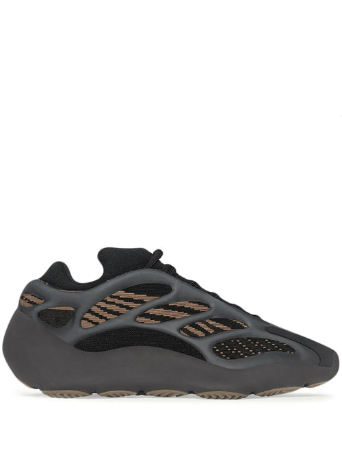 adidas Yeezy 700 V3 Clay Brown Sneakers — Eremiel — Size US M 9 - US W 10.5 — Front View