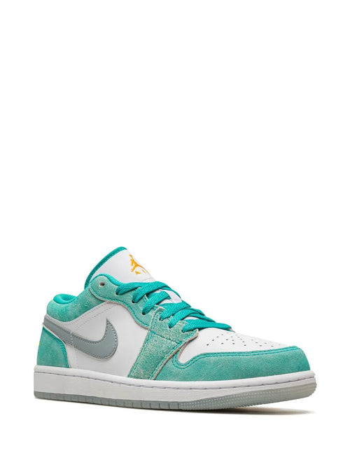 Air Jordan 1 Low Se New Emerald Sneakers — White/Light Green — Size US M 11.5 - US W 13 — Front View