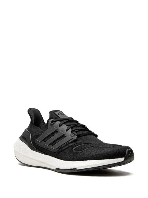 adidas Ultraboost 22 Core Black/Core Black/Cloud Wh Sneakers — Core Black/Cloud White — Size US M 5 - US W 6.5 — Side View