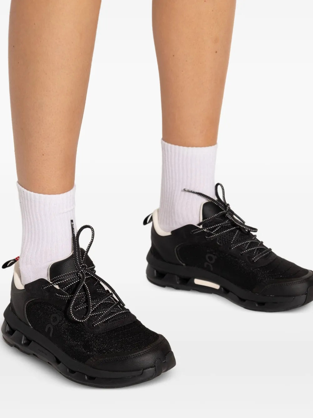 On Running Logo-Print Lace-Up — Black — Size US M 3.5 - US W 5 — Detail View
