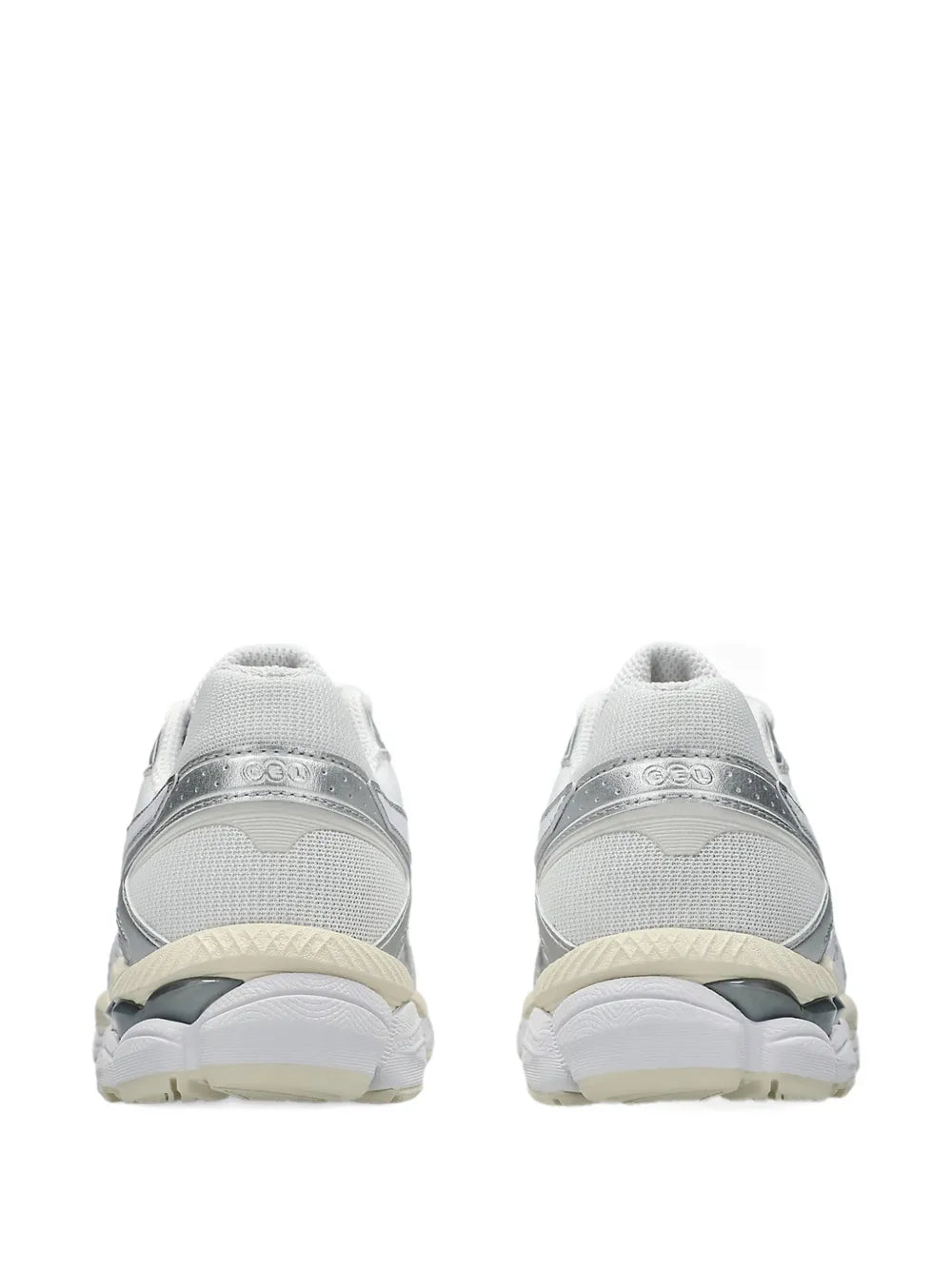 ASICS Gel Cumulus 16 Logo — White — Size US M 3.5 - US W 5 — Back View