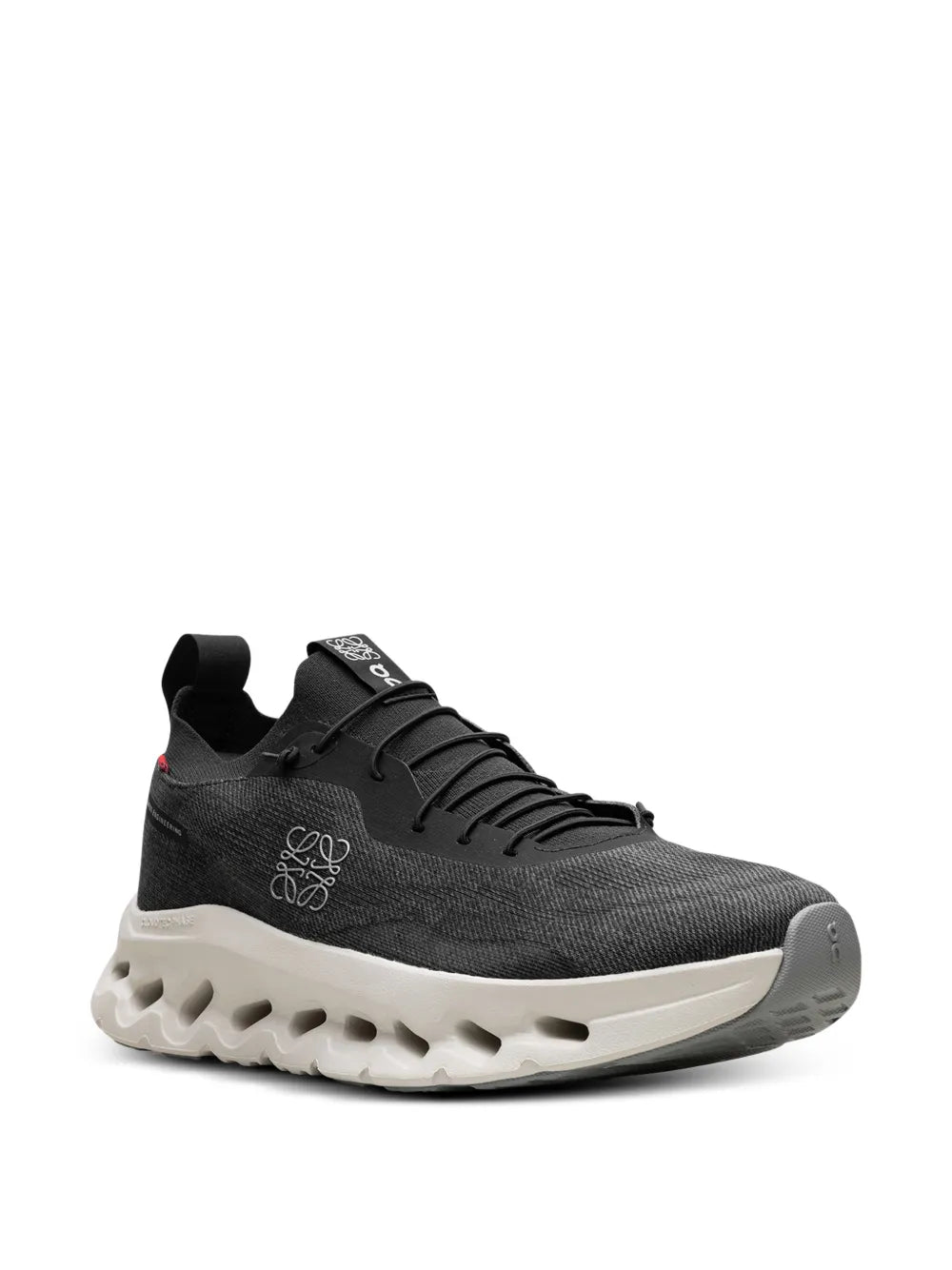 On Running Cloudsolo Logo Detail — Grey — Size US M 3.5 - US W 5 — Side View