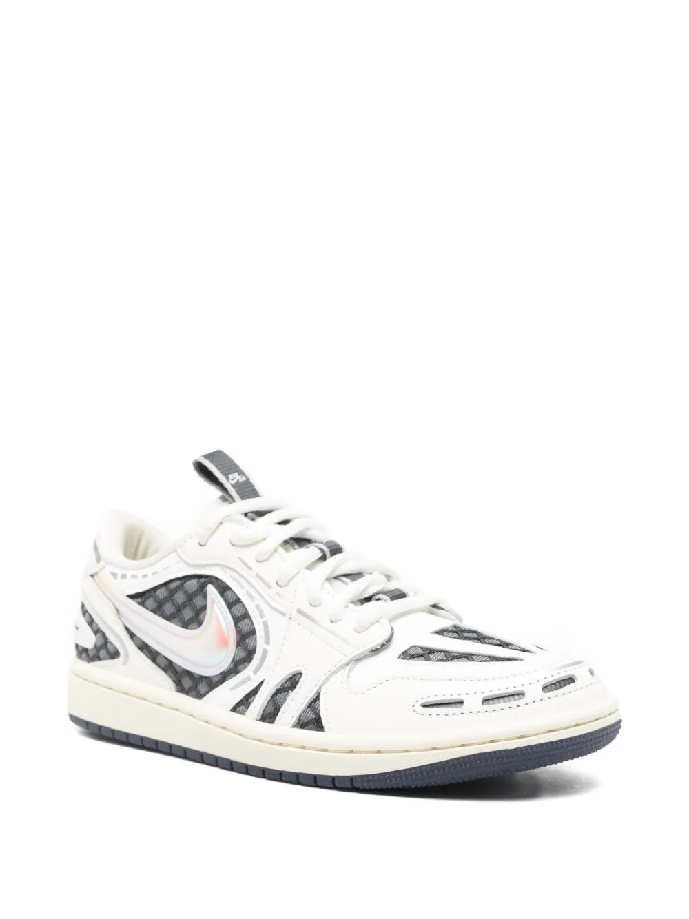 Nike Method Of Make Logo-Detail — White — Size US M 3.5 - US W 5 — Side View
